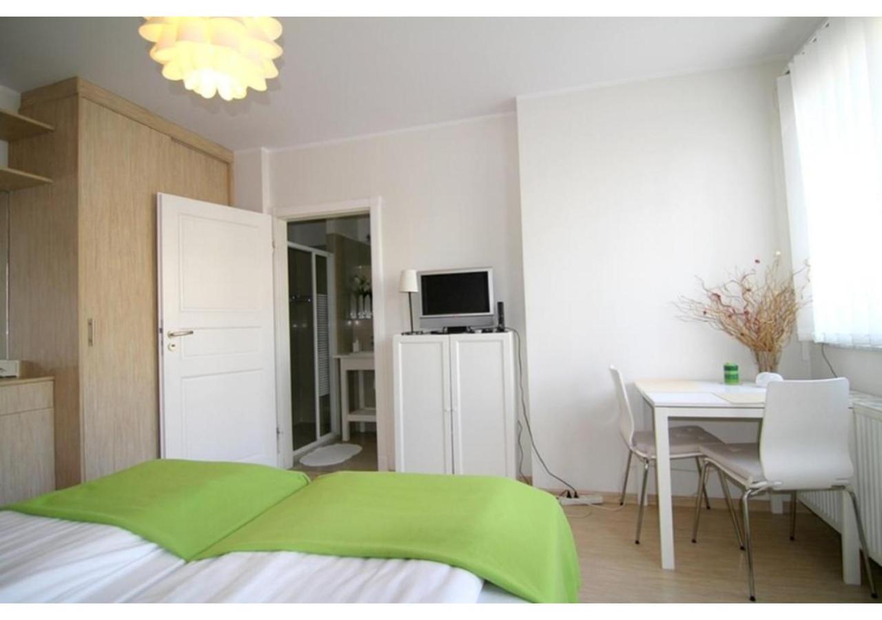 Yellow House Lodging Apartment Sopot Exterior foto